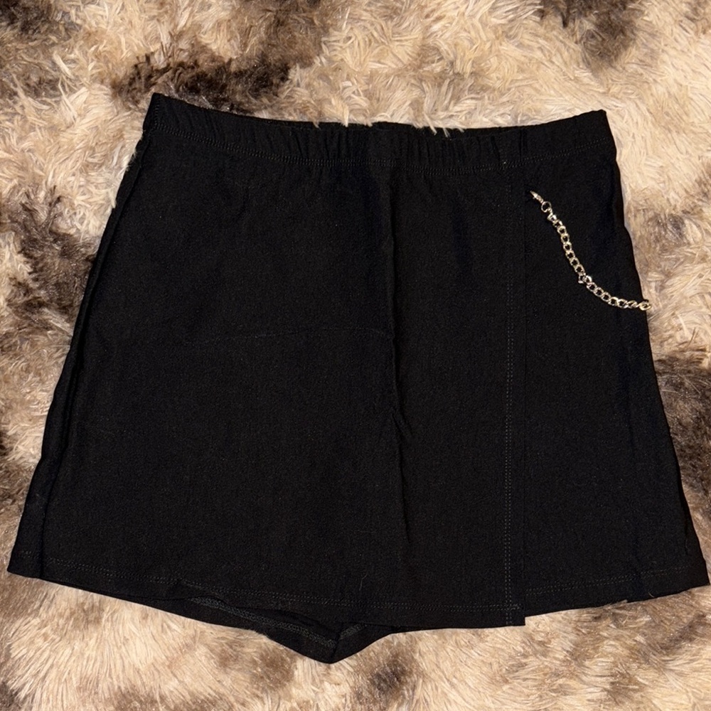 NWT Rue21 Skort with Chain